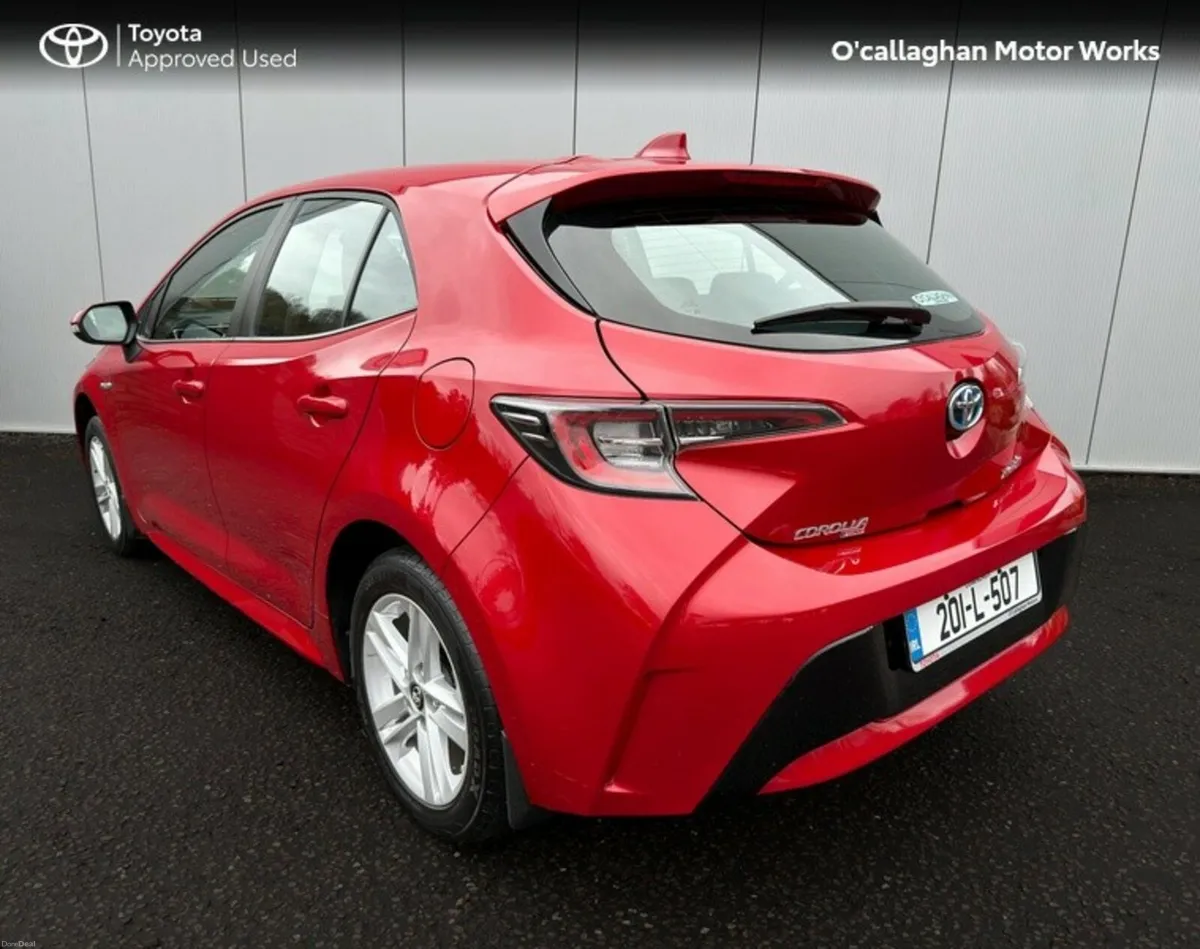Toyota Corolla HYBRID LUNA H/B 4DR AUTO - Image 3