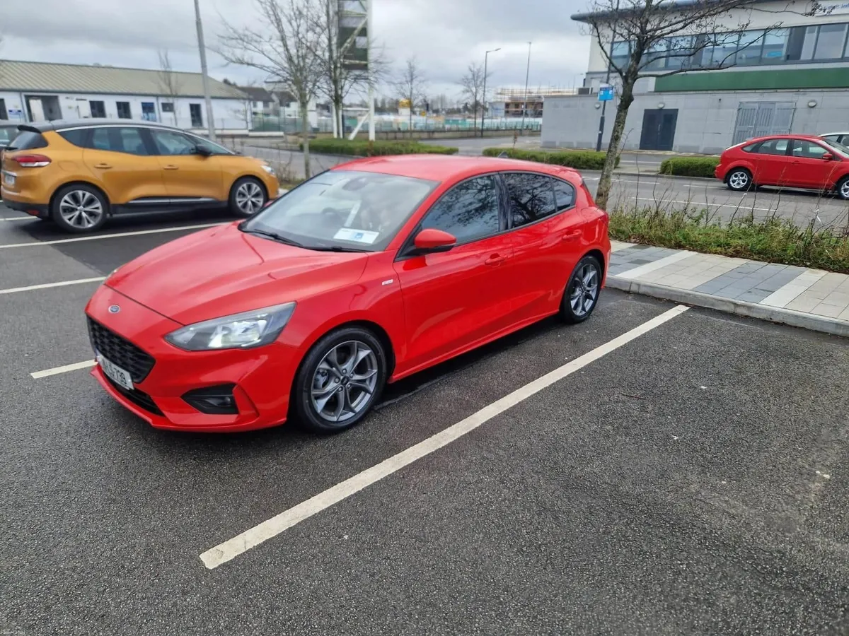 Ford Focus 2021 - Image 3