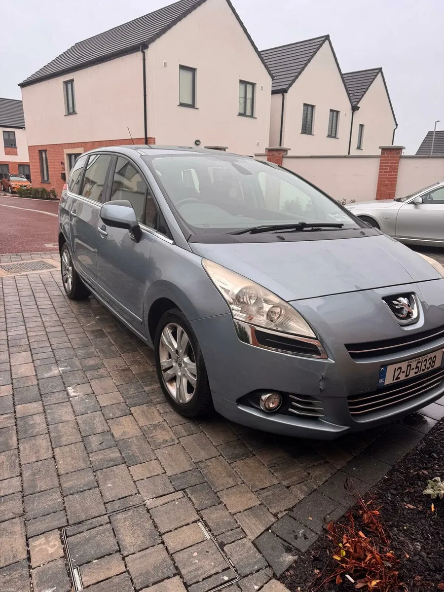 Peugeot 5008 - Image 1