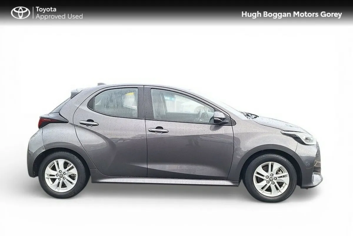 Toyota Yaris HYBRID LUNA 4DR AUTO - Image 3