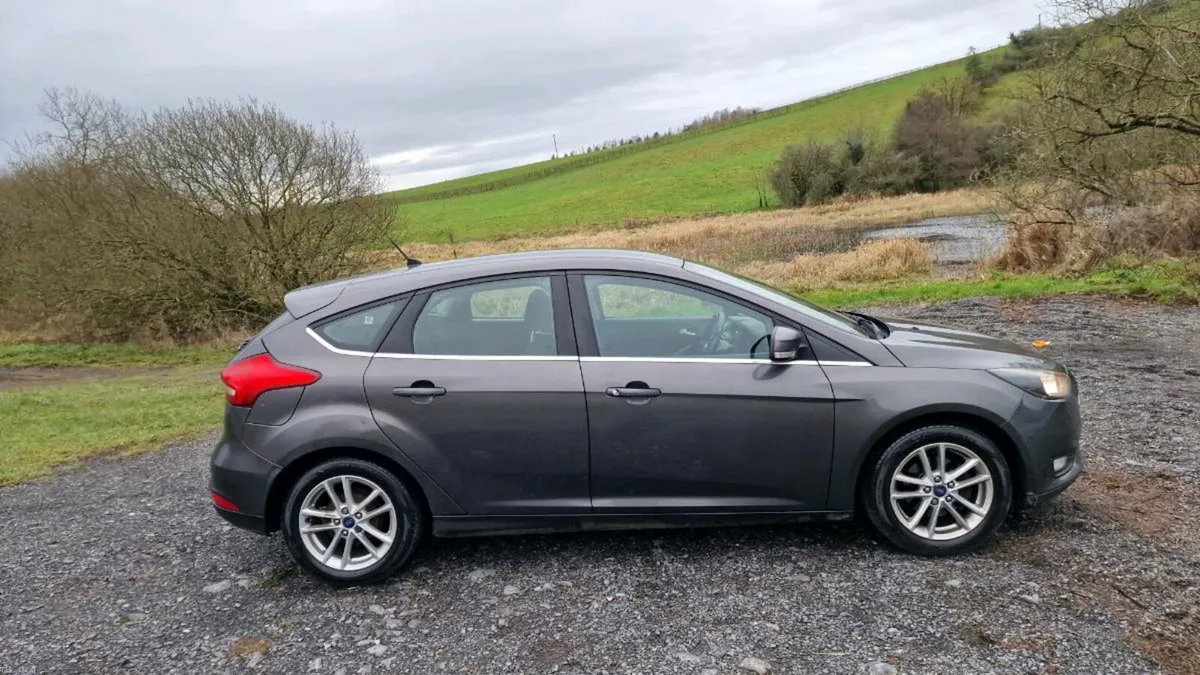 🔵2015 FORD FOCUS.     LOW KM  NCT +TAX  🔵 - Image 4