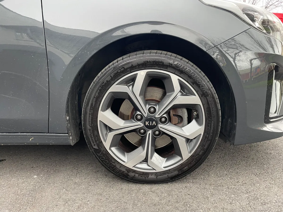 HYBRID-PHEV-AUTO-APPLE PLAY-140TAX - Image 2