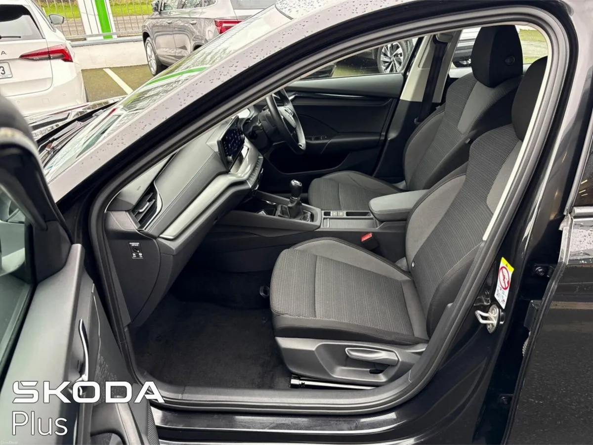 Skoda Octavia  Ambition 2.0TDI 115HP - Image 3