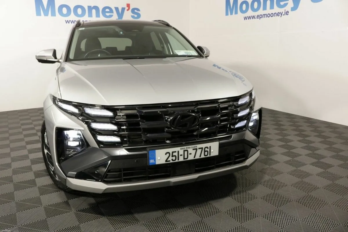 Hyundai Tucson PHEV PLATINUM 1.6L PETROL AUTOMATIC - Image 2