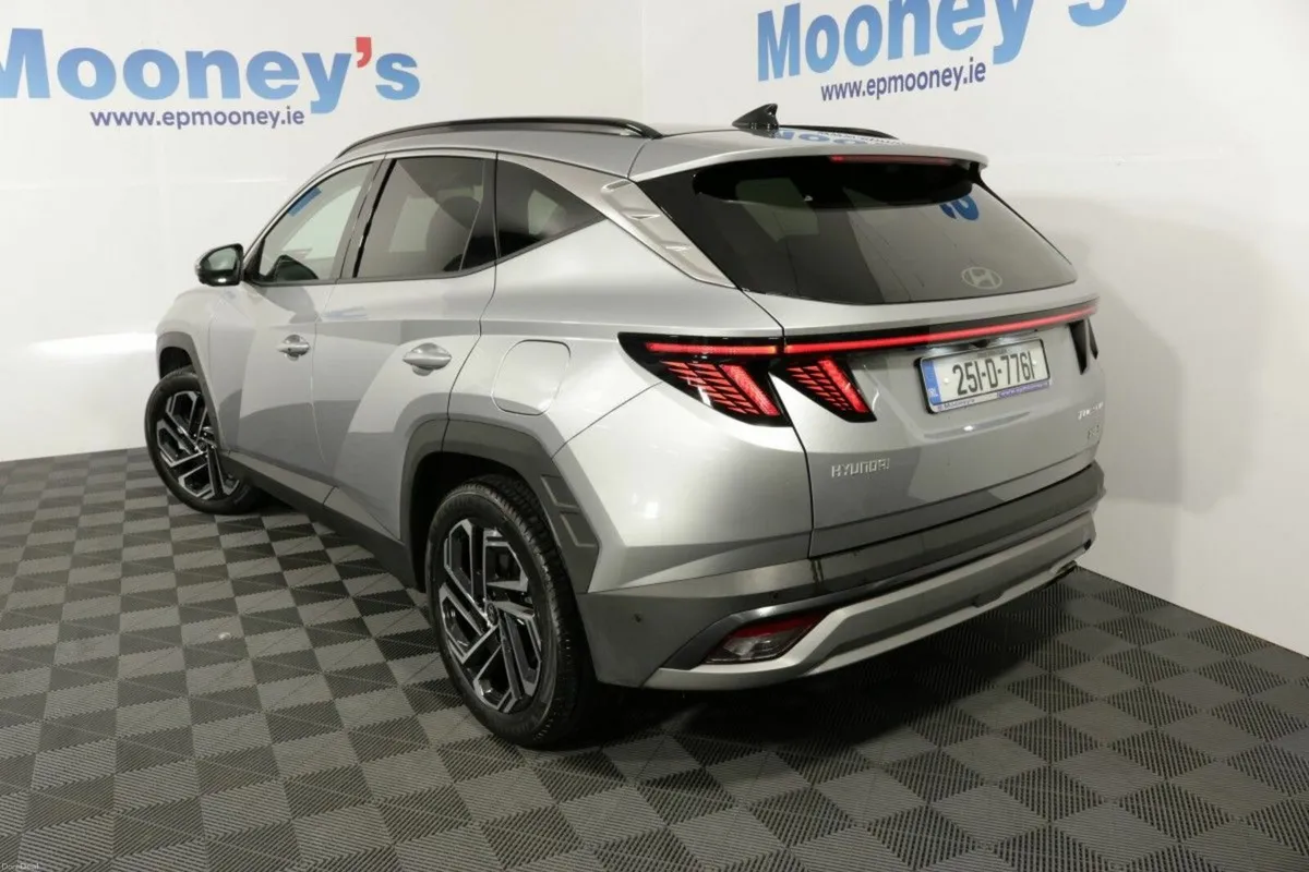 Hyundai Tucson PHEV PLATINUM 1.6L PETROL AUTOMATIC - Image 4