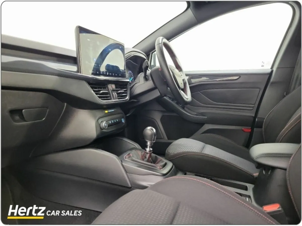 Ford Focus ST-LINE 125 BHP Petrol Manual - Image 4