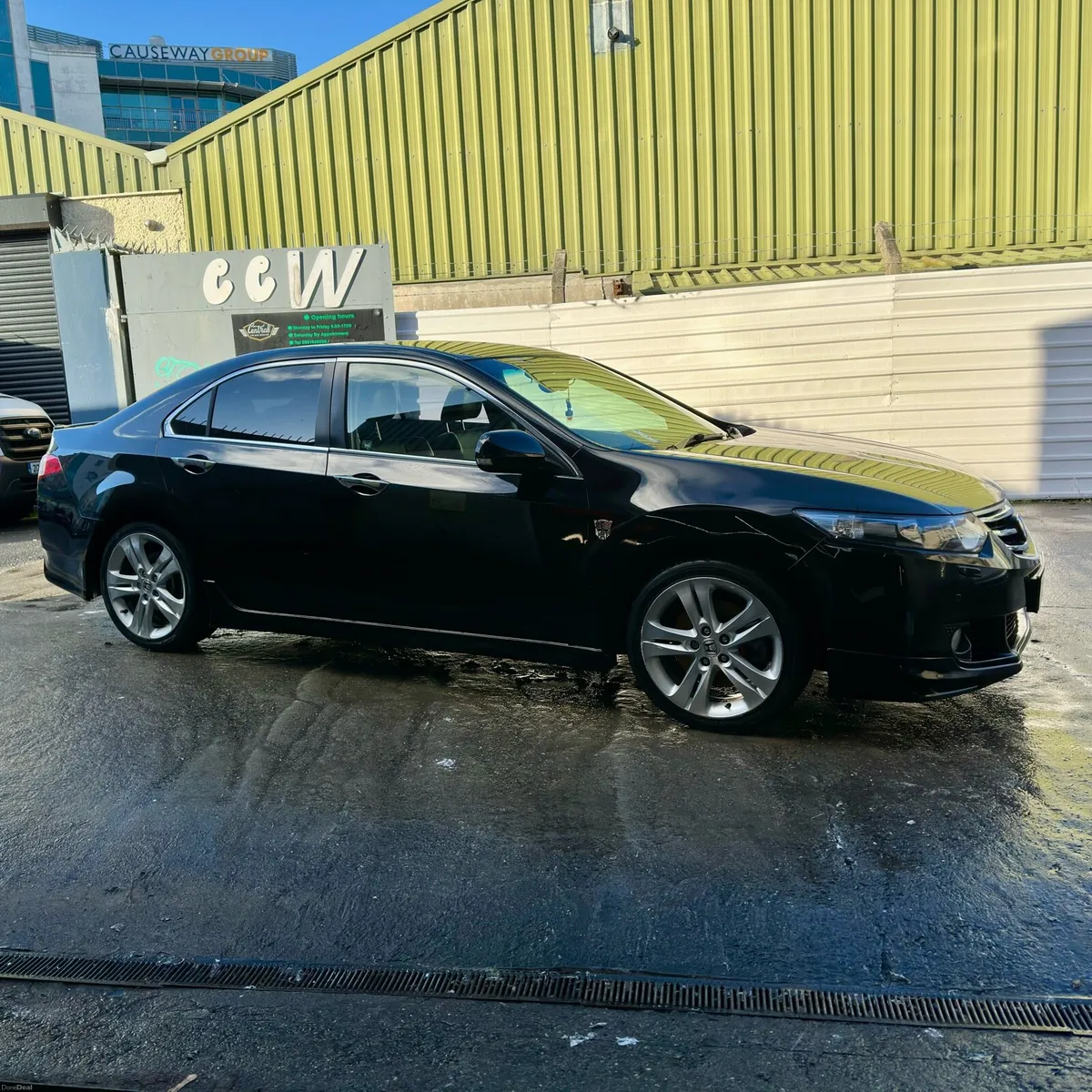 Black Honda Accord Type-S 180 hp - Image 2