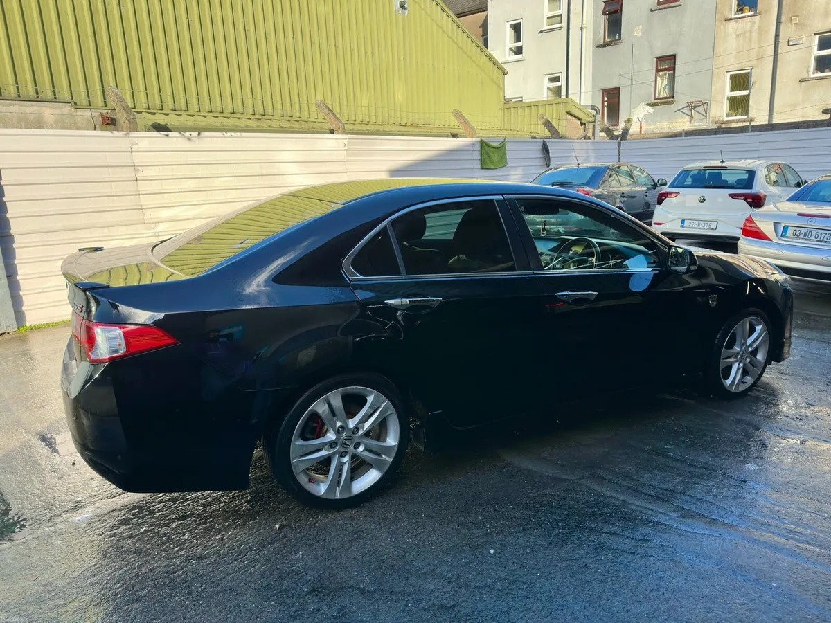 Black Honda Accord Type-S 180 hp - Image 3