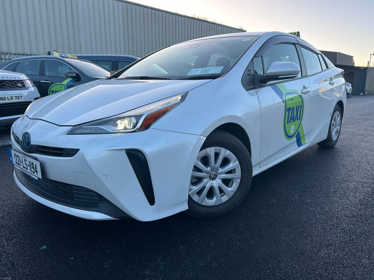 2022 TAXI READY Toyota Prius 1.8 hybrid autoamtic - Image 6
