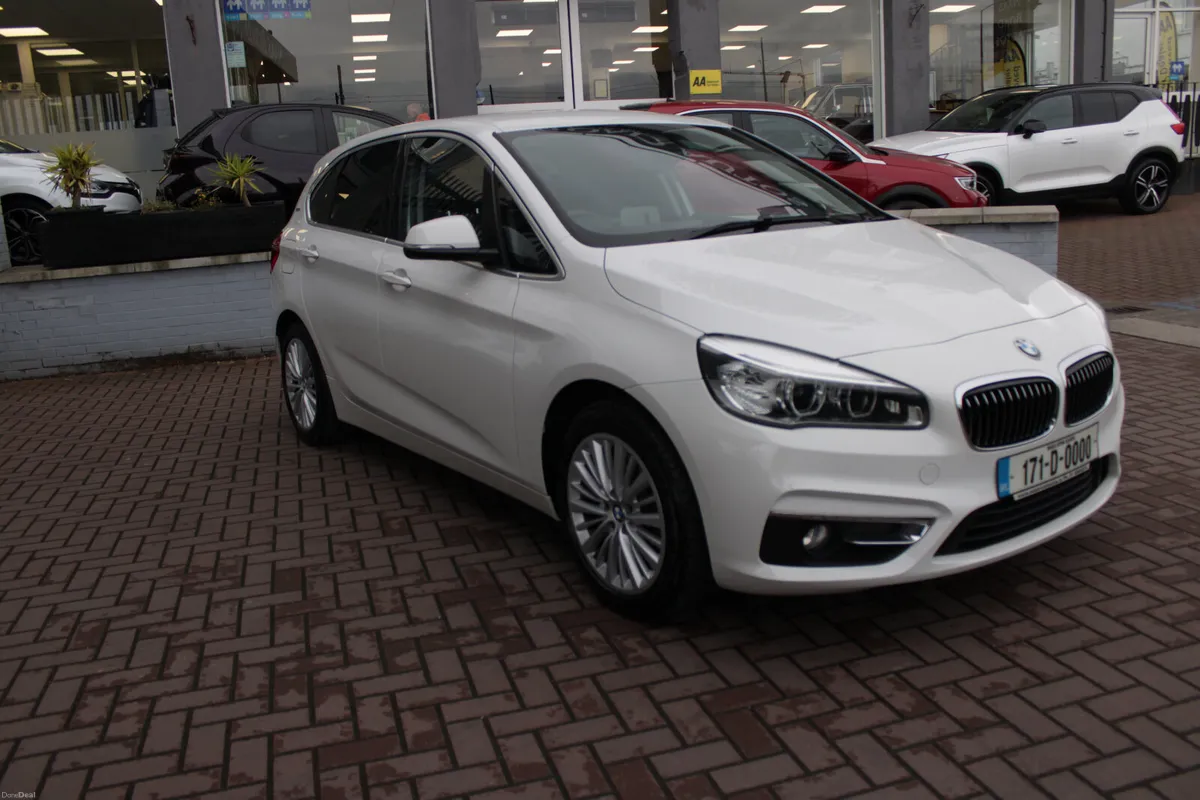 225XE PLUG IN HYBRID LUXURY AUTOMATIC // IMMACULAT - Image 1