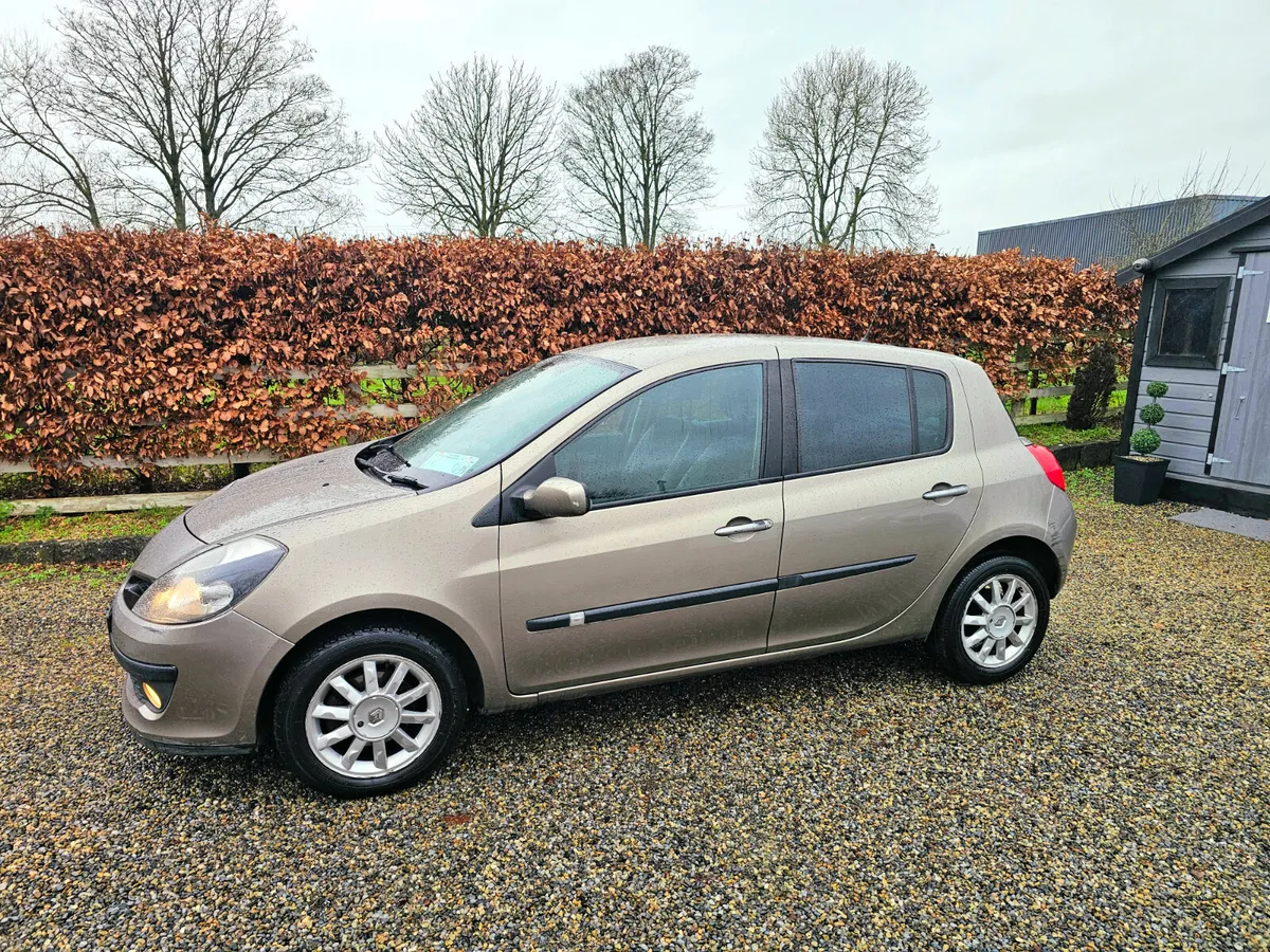 09 Renault Clio 1.1 Petrol NCT 03/26 TAX 03/26 - Image 2