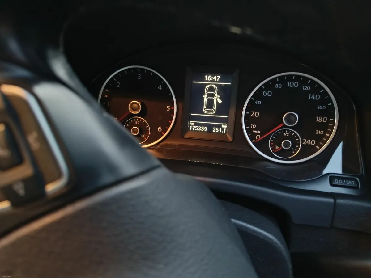 Volkswagen Tiguan 2012 low mileage Irish Car - Image 2