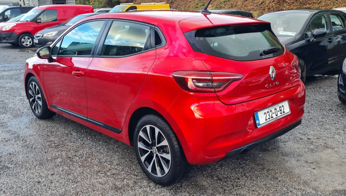 Renault Clio 2023 Automatic - Image 4