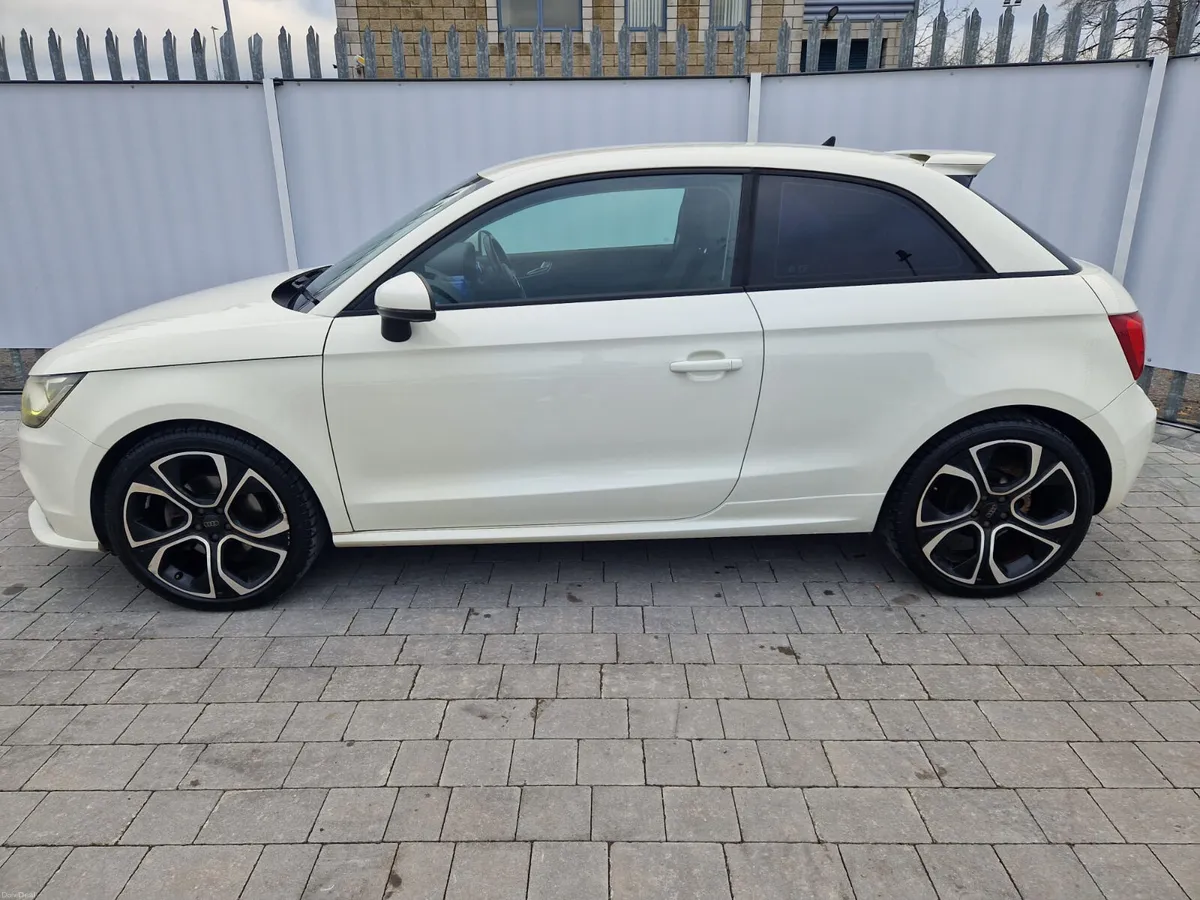 Audi A1 Auto 2013 - Image 2