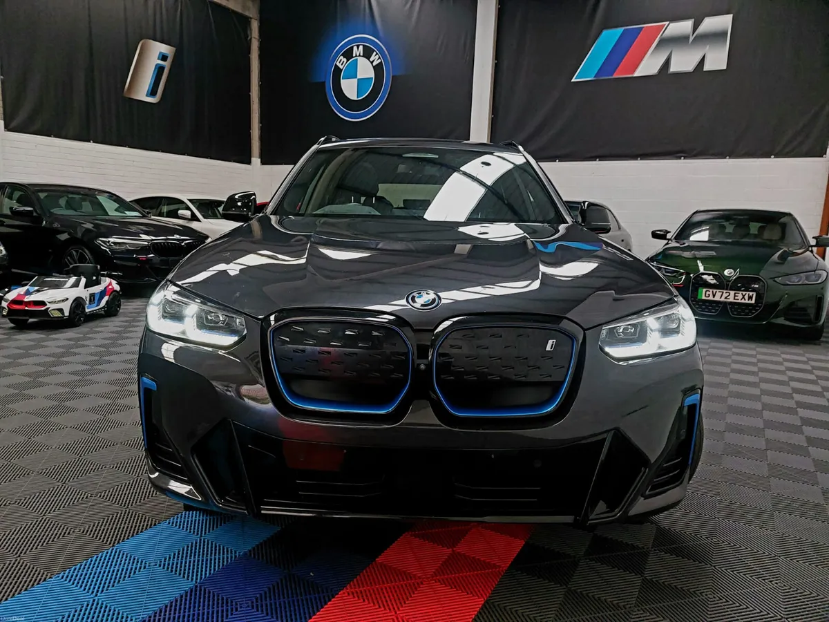 IX3 M SPORT PRO (HIGH SPEC) LASER LIGHTS- ELEC TOW - Image 2