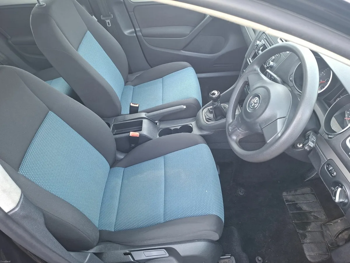 Volkswagen Golf 2012 - Image 2