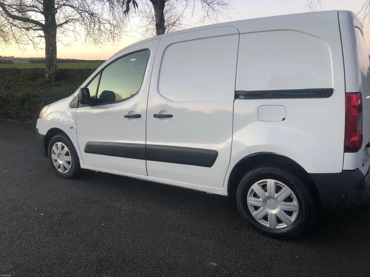 PEUGEOT  PARTNER AS NEW - Image 4