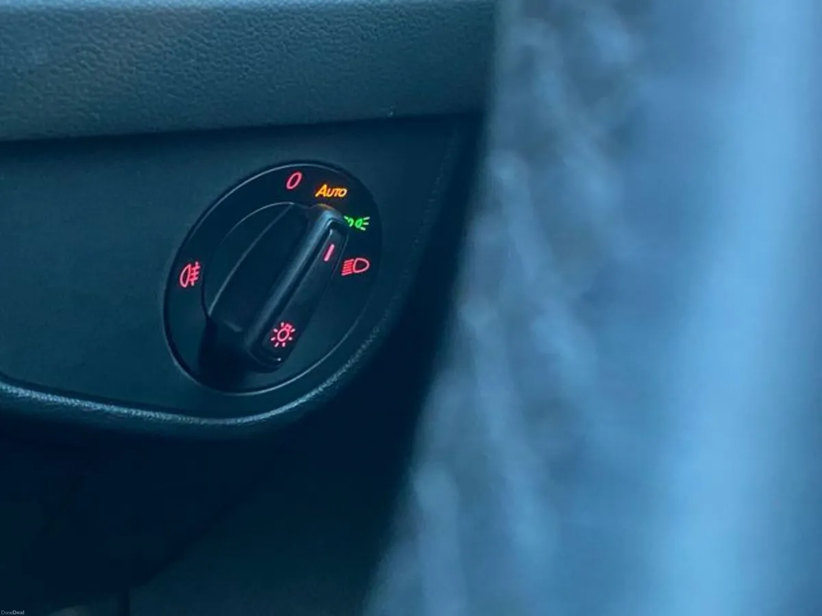 Volkswagen Polo Auto Nice Spec Tiny Mileage - Image 3