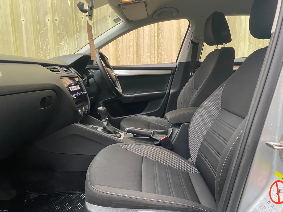 Skoda Octavia 2019//AUTO//DIESEL//LOW KLMS/// - Image 4