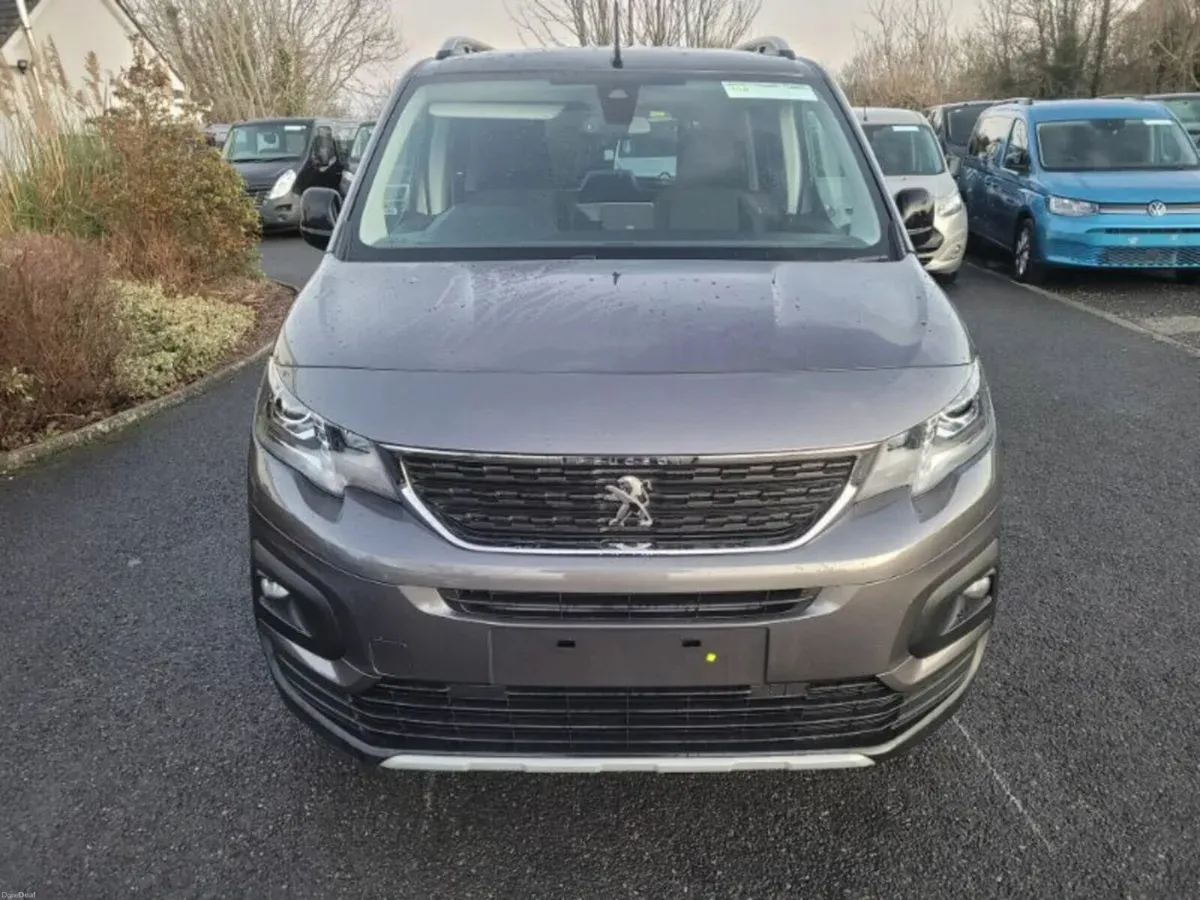 Peugeot Rifter 2021 Wheelchair Taxi - Image 3