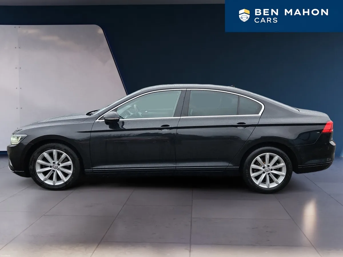 Volkswagen Passat 2020 - Image 3