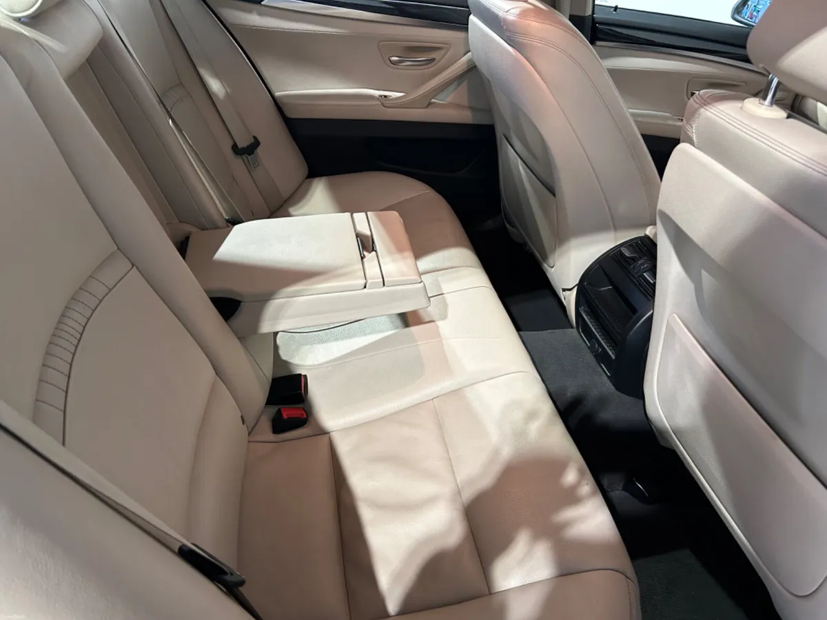 BMW 5-Series 2015 - Image 2