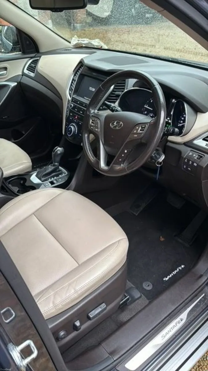 Hyundai Santa Fe 2017 - Image 3