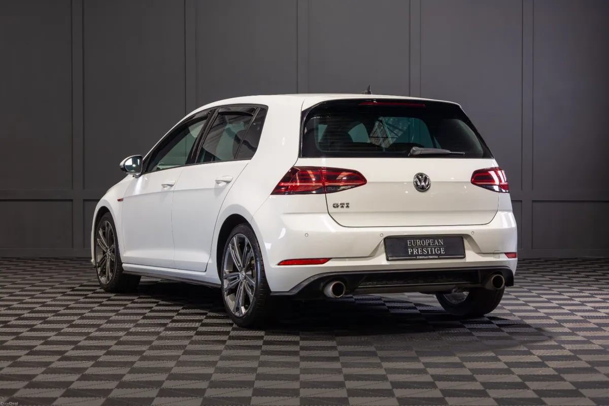 2019 Volkswagen Golf GTI 2.0TSI 230BHP DSG - Image 4