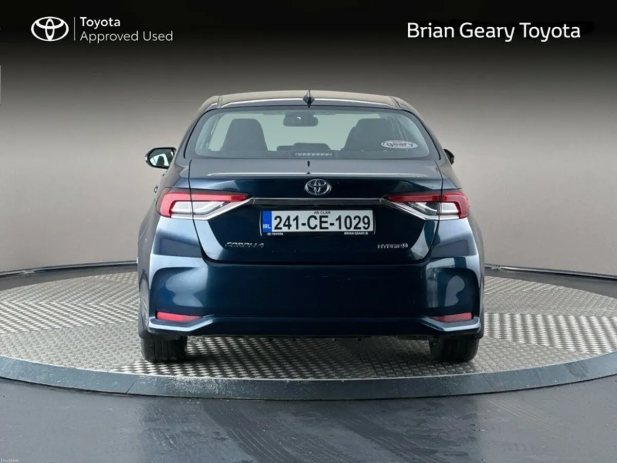 Toyota Corolla HYBRID LUNA SALOON - Image 4