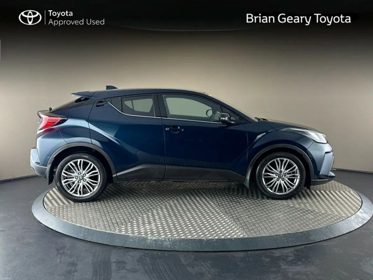 Toyota C-HR HYBRID SOL - Image 3