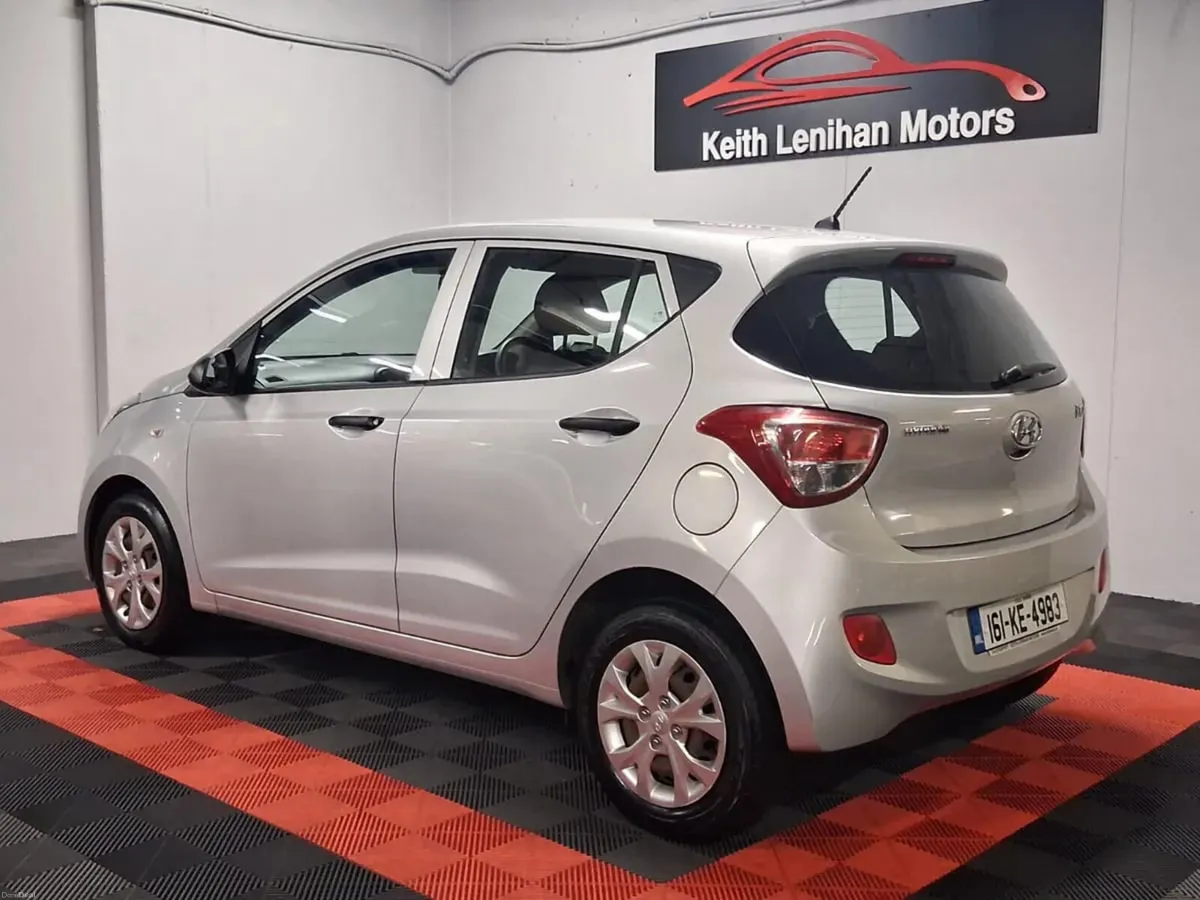 2016 Hyundai i10 **FINANCE AVAILABLE** - Image 4