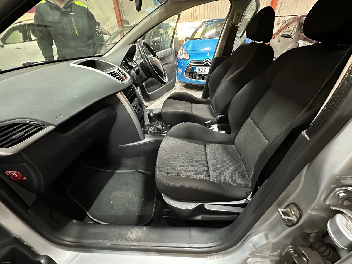 2008 Peugeot 207 1.4 75 bhp SX only 42,700 Miles - Image 4