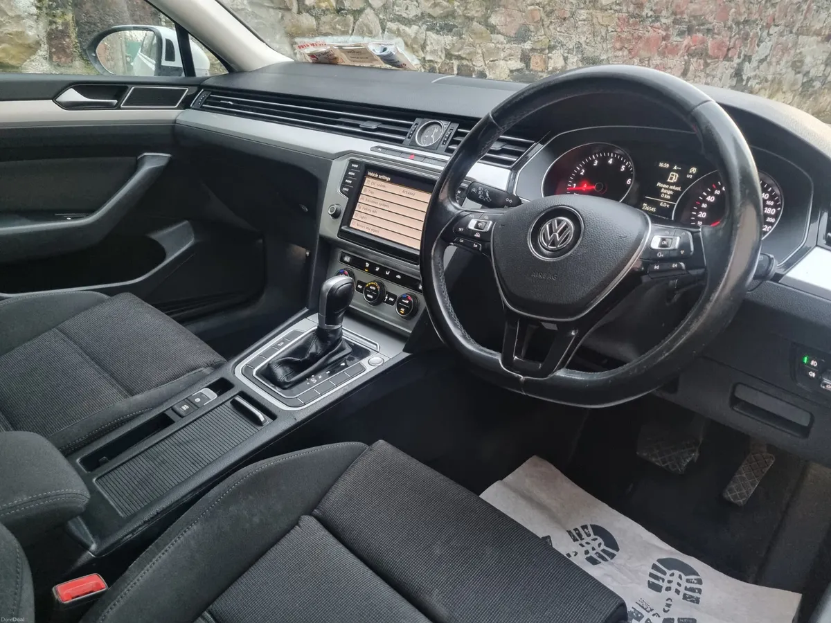 Volkswagen Passat 2016 - Image 6