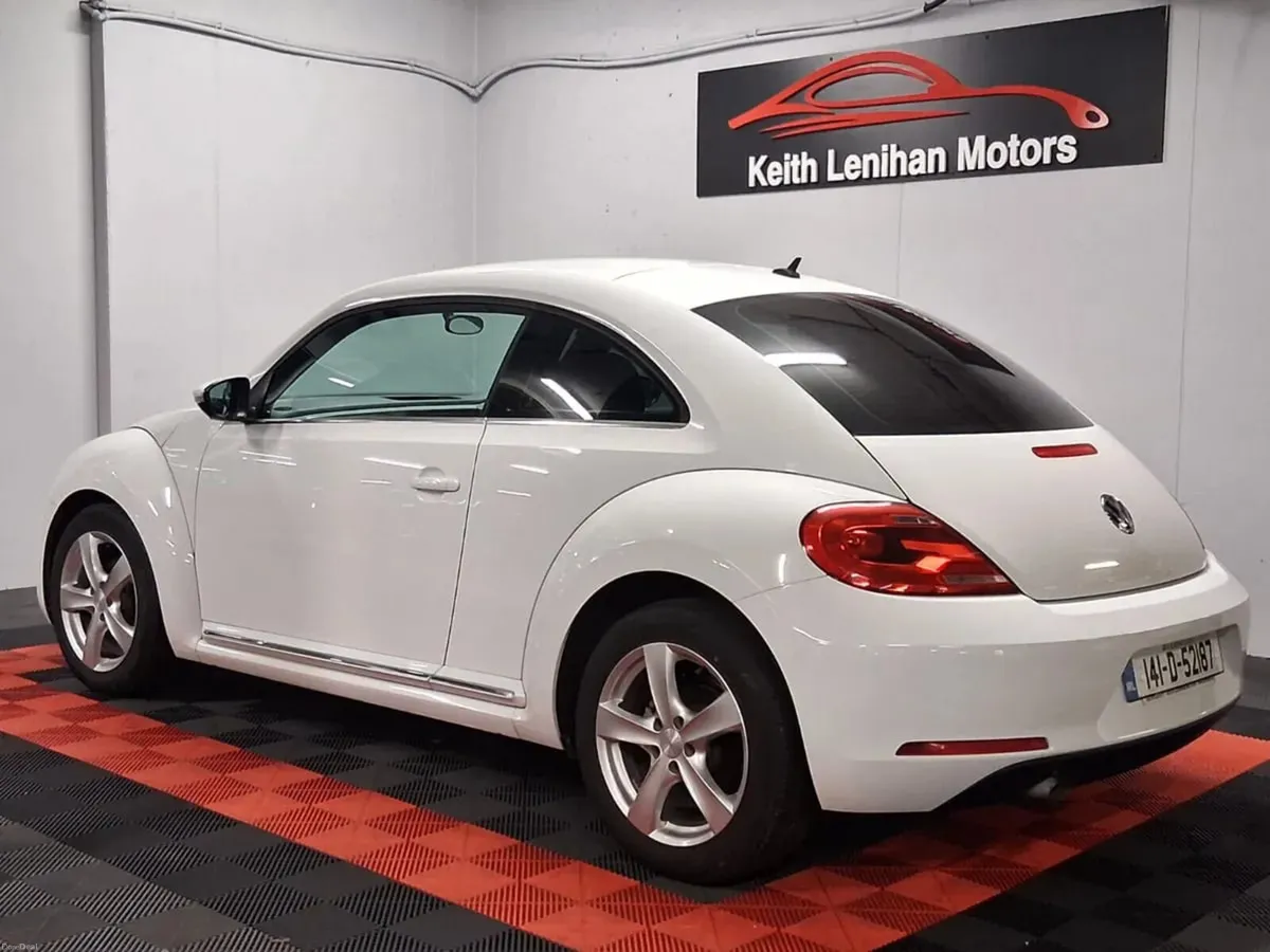 2014 Volkswagen Beetle **AUTO** - Image 3
