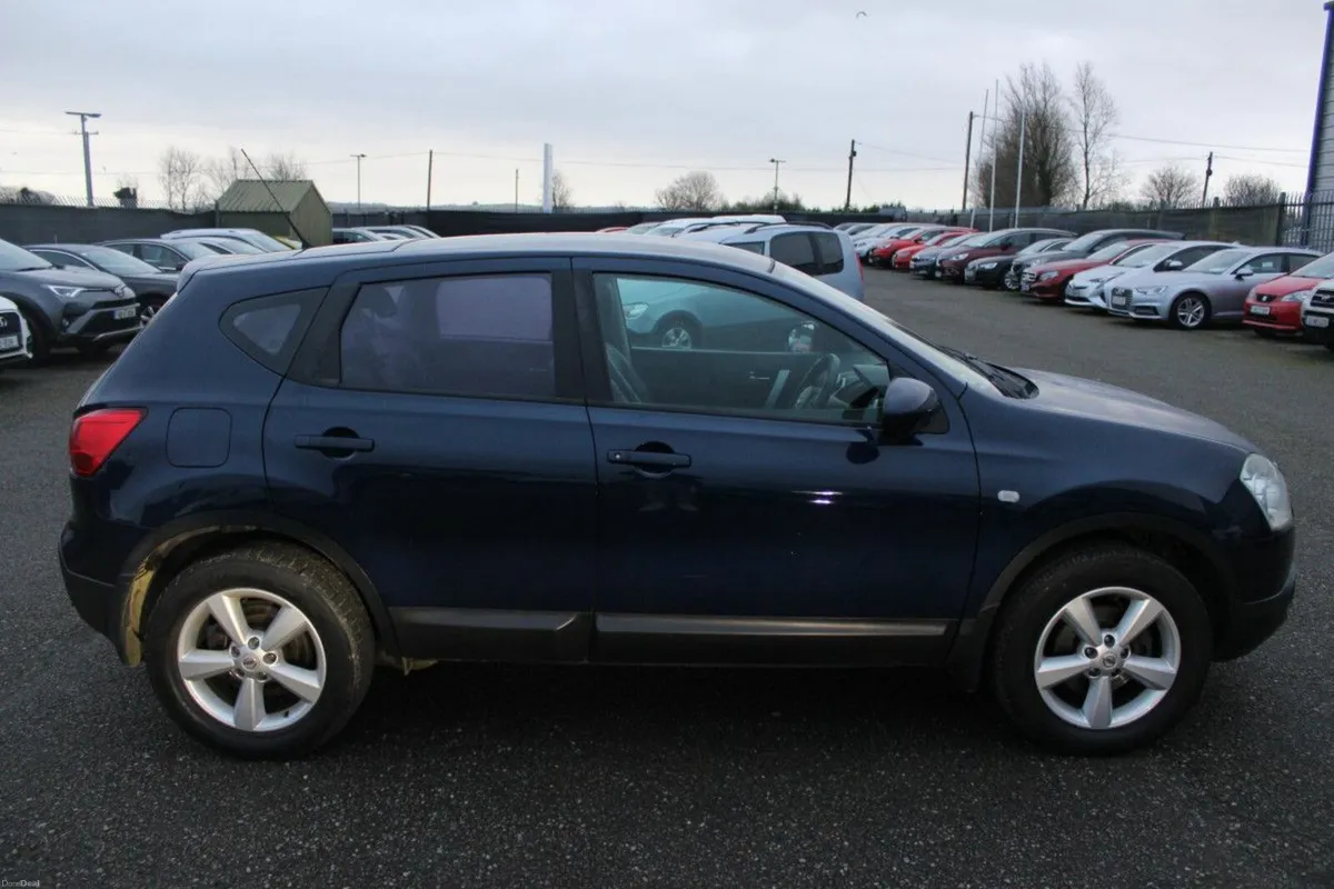 Nissan Qashqai 1.6 SVE 4X2 - Image 2