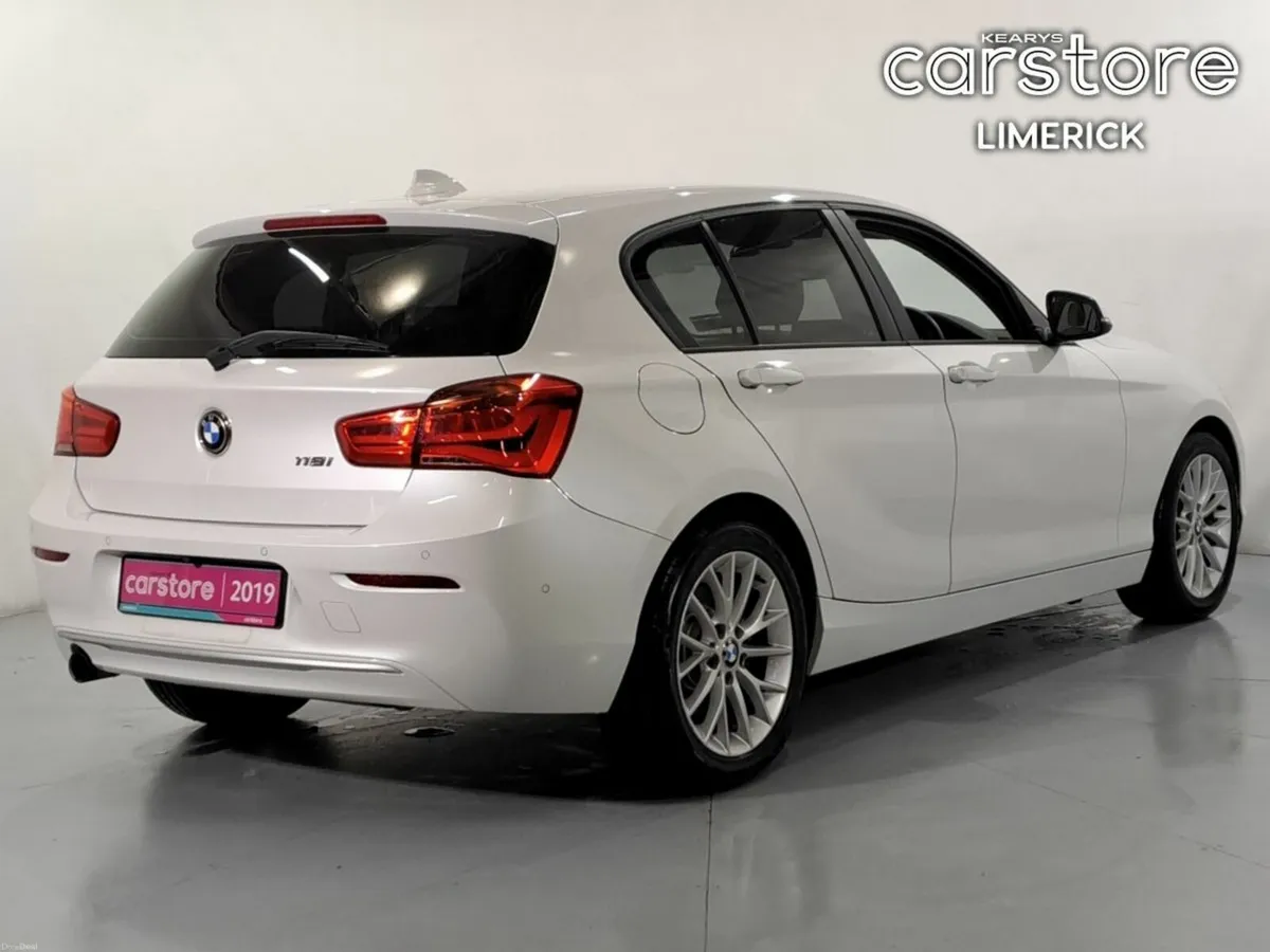 BMW 1-Series 118i AUTO - Image 3