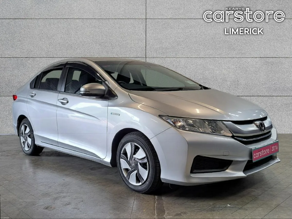 Honda Grace DAA-GM4 4 DR AUTO - Image 1