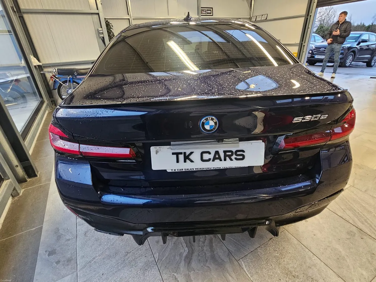 222 BMW 530 e SERIES M-SPORT 292 BHP PETROL HYBRID - Image 4