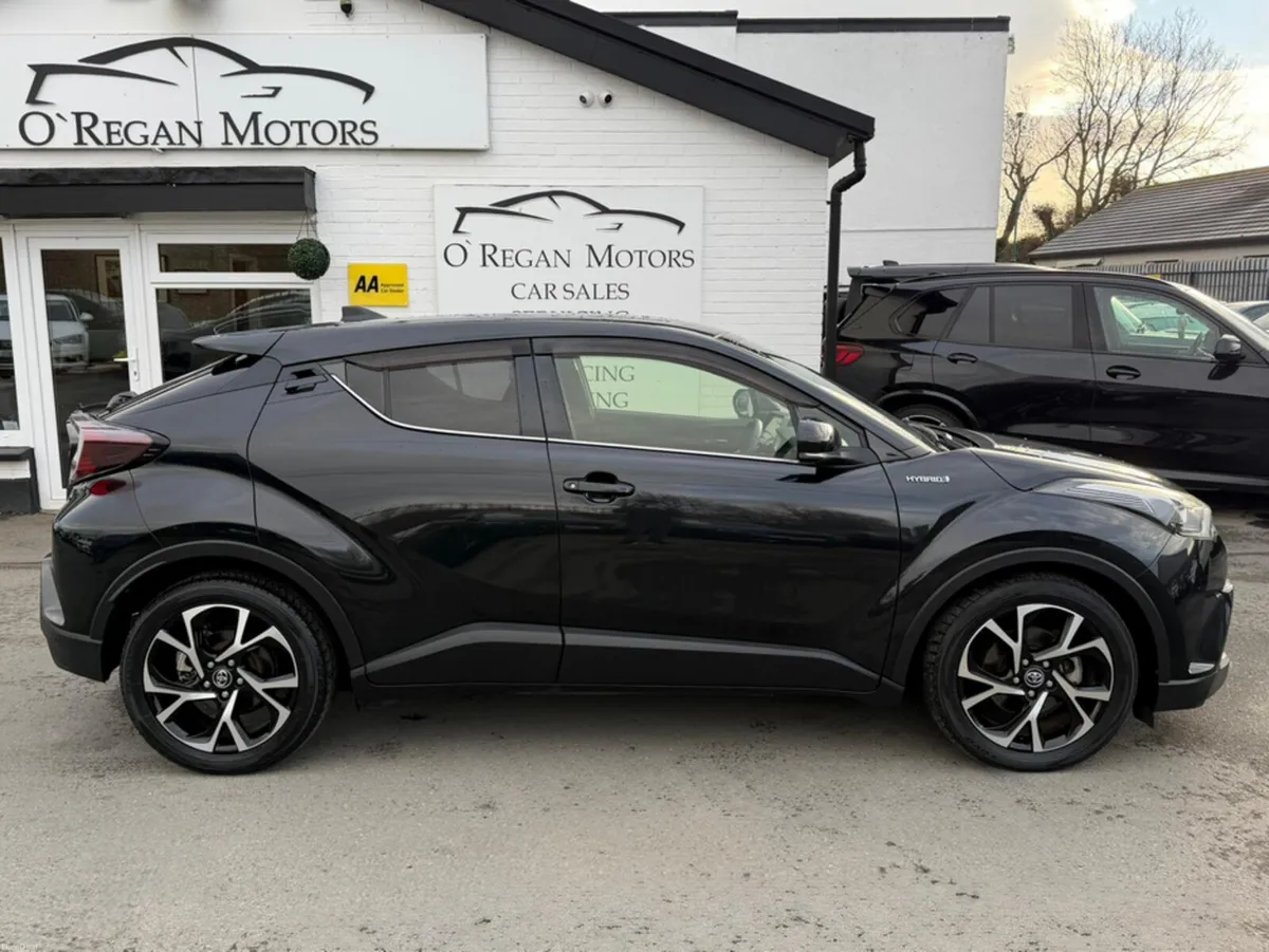 Toyota C-HR (171) 1.8 HYBRID SPORT AUTO - Image 2