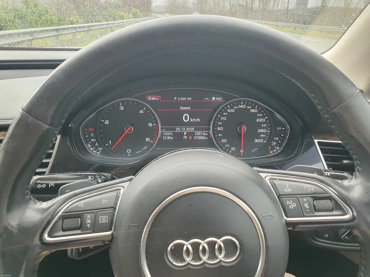 Audi A8 2012 - Image 3