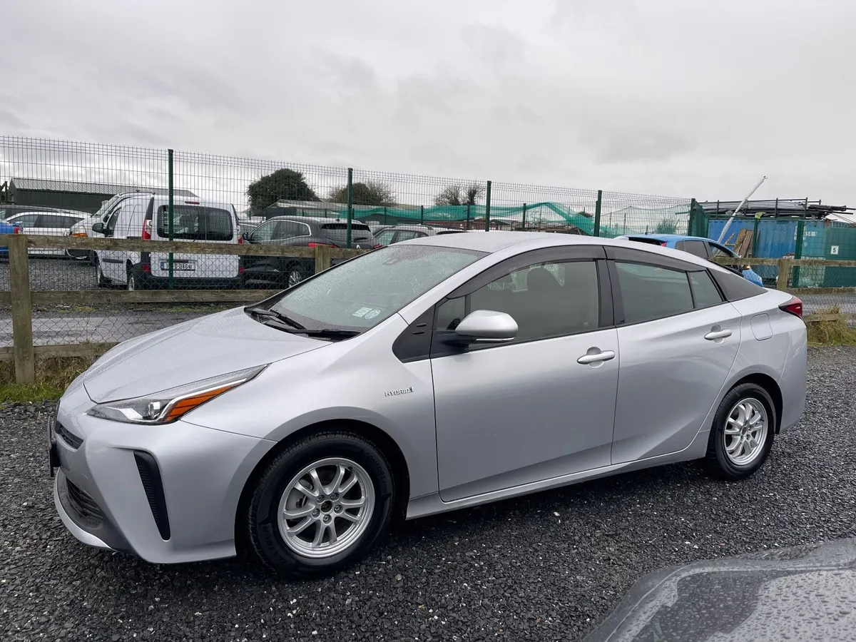 Toyota Prius 2020 - Image 2