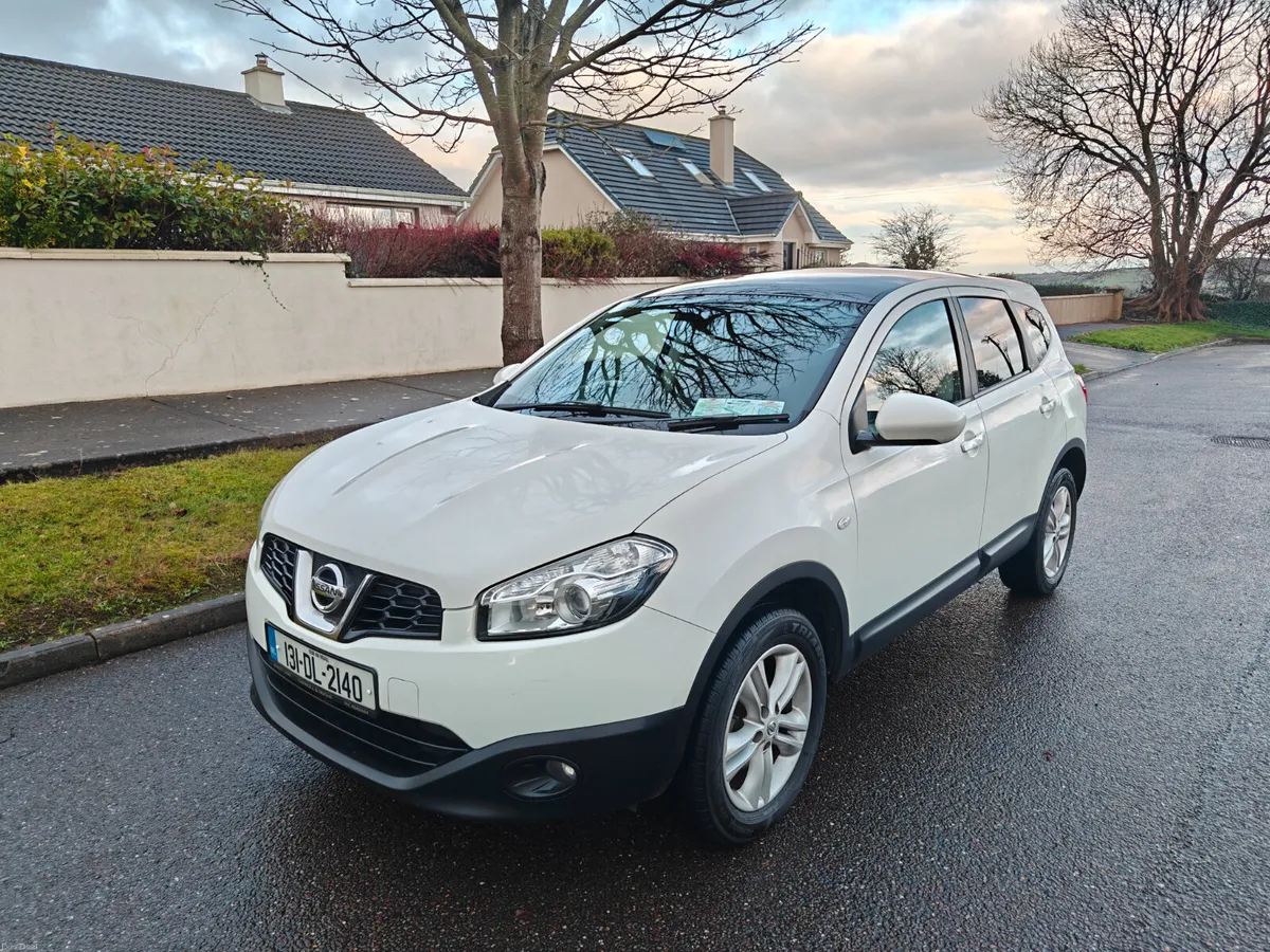 131 Nissan Qashqai+2 PAN ROOF SAT NAV 7 Seater - Image 2