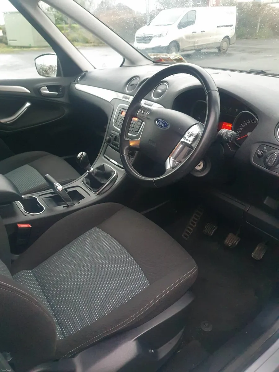 Ford Galaxy 2015 - Image 4