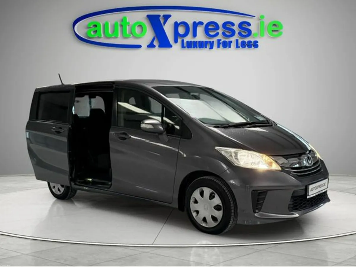 Honda Freed 7 SEATER 1.5 Petrol Auto, Reversing ca - Image 1