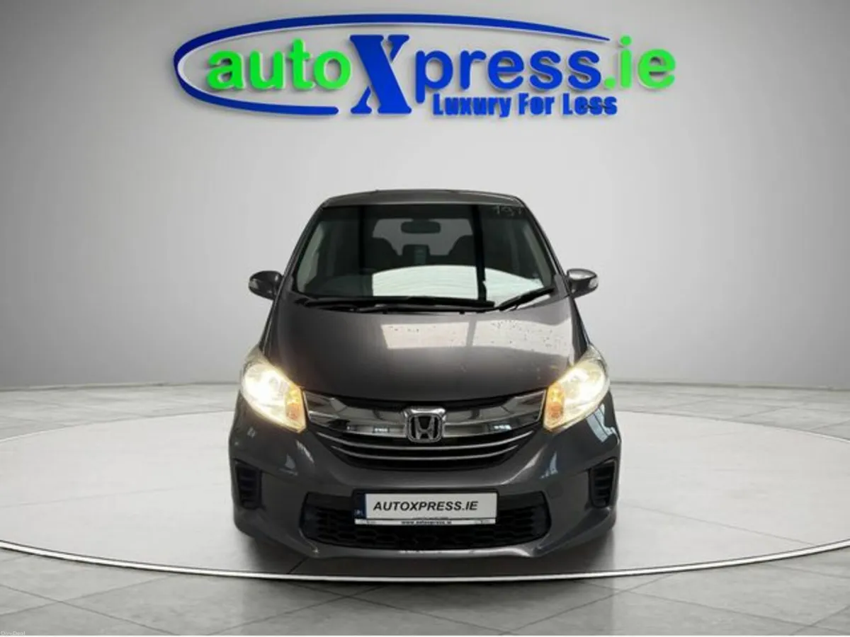 Honda Freed 7 SEATER 1.5 Petrol Auto, Reversing ca - Image 3