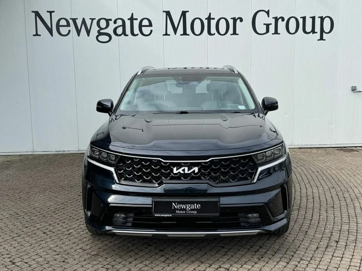 Kia Sorento Phev MY23 SAM 5DR Auto - Image 2