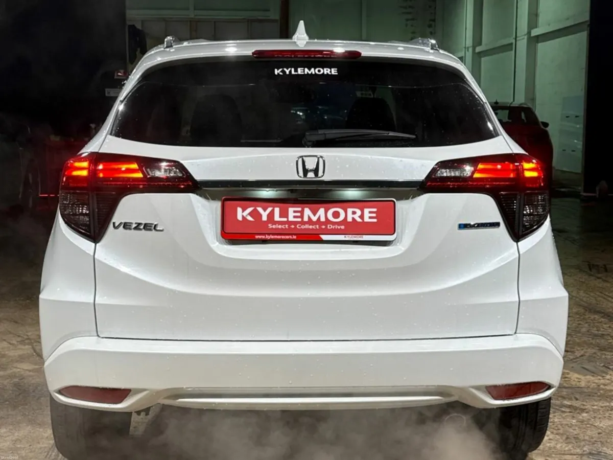 Honda Vezel HYBRID - HALF BLACK LEATHER - LEATHER - Image 4