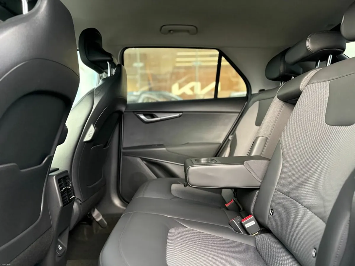 Kia Niro 1.6 K3 Plug in hybrid - Image 4
