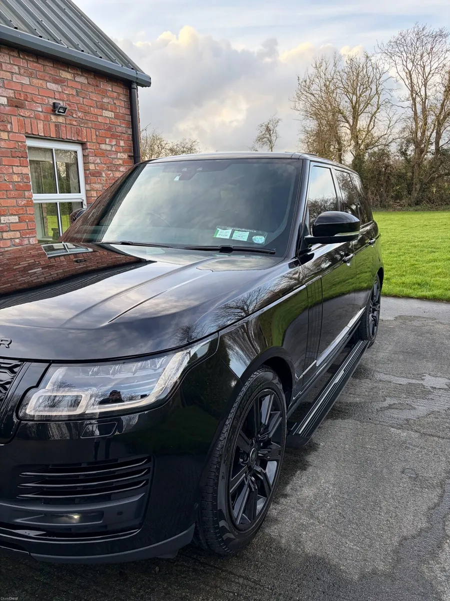 Land Rover Range Rover P400e Autobiography - Image 4