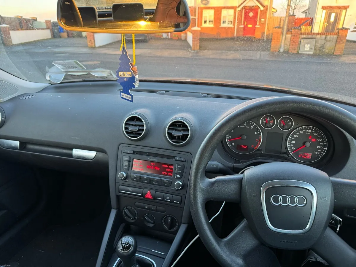 Audi A3 1.6 hatchback - Image 4